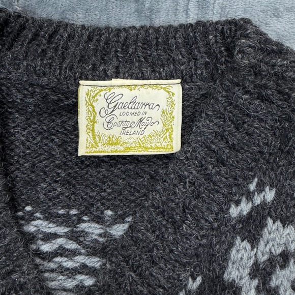 Gaeltarra Vintage Wool Sweater Vest Mens 38 Grey Red Fair Isle Made in Ireland - Picture 7 of 7